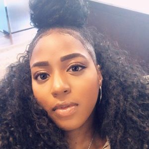 Meet your Posher, Ash